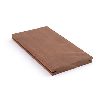 10 Terrassenboden Ipe